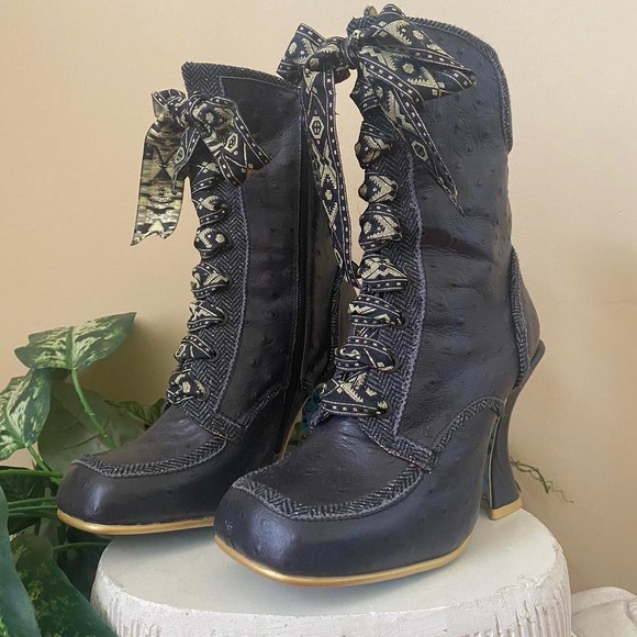 [SOLD] Rare Irregular Choice Boots - Picture 3 of 7